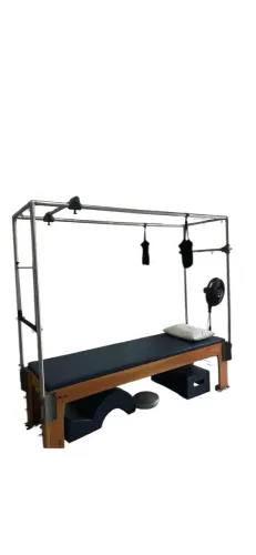 Aparelho de pilates Cadilac