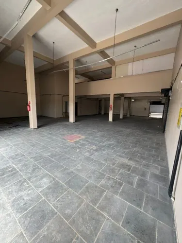 Loja 1000 m² ampla Disponível