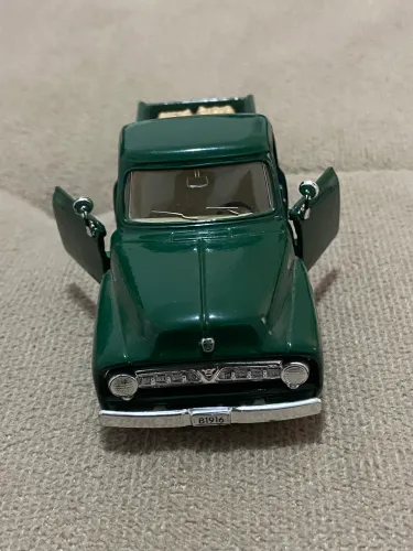 Ford F-100 1953 1/32 - Maisto