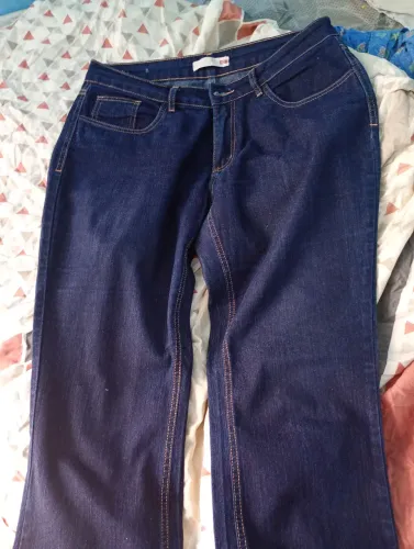 Vendo calça jeans feminina da Denim nova tam 42
