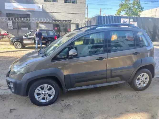Fiat Idea Adv./ Adv.lock.dualogic 1.8 Flex 5P 2013