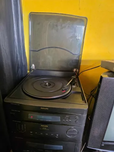 Toca discos philips AS 325