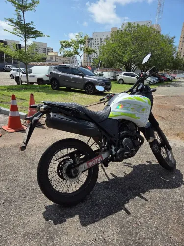 Xtz Tenere 250 2011 branca