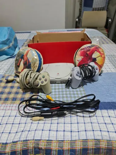 PSONE (PS1 SLIM) SONY - KIT SUPER COMPLETO COM MANUAL ORIGINAL