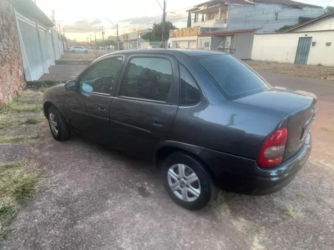 Chevrolet Corsa Sedan 1.0 MPFI 8V 71cv 4P 2002