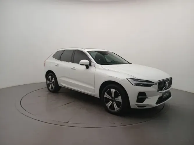 Volvo XC-60 T-8 Plus 2.0 AWD (híbrido) 2025