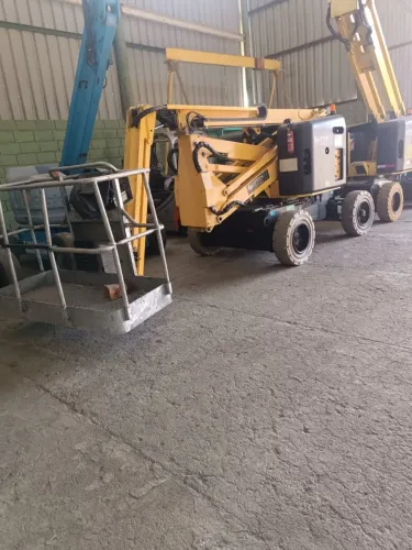 Plataforma Articulada Elétrica 16M.