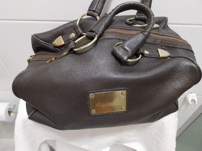 Bolsa de mão em couro