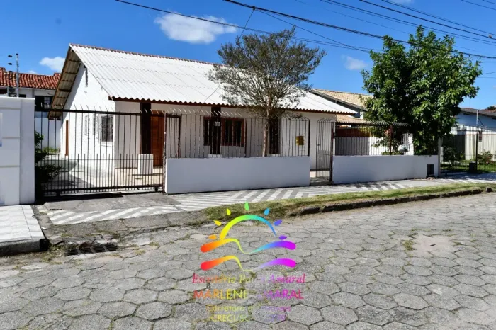 Imóvel para aluguel tem 1 metros quadrados com 2 quartos em Canasvieiras - Florianópolis -