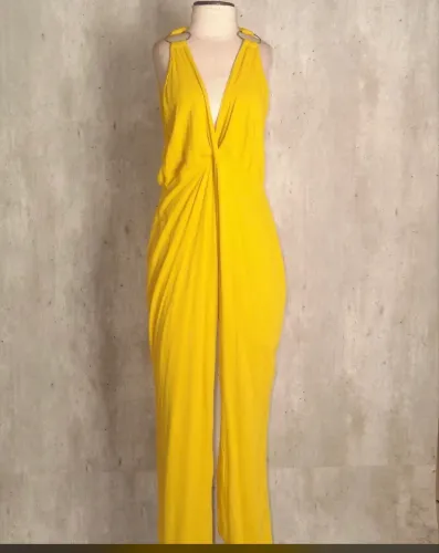 Macacão linho amarelo