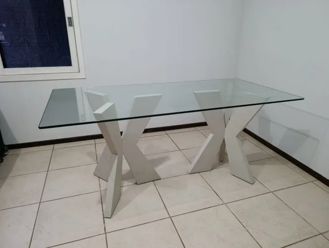 Mesa de Jantar com Tampo de Vidro 1,5cm Temperado