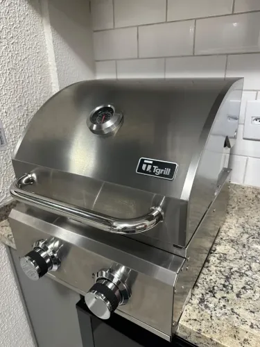 Vende-se churrasqueira a gás TGrill 200