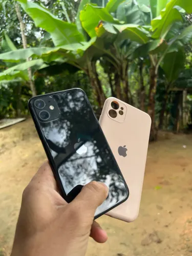 iPhone 11 128Gb Preto Semi Novo Bateria 74 Nada Trocado