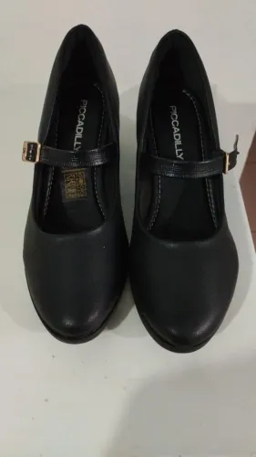 vendo  sapato Picadilly na caixa