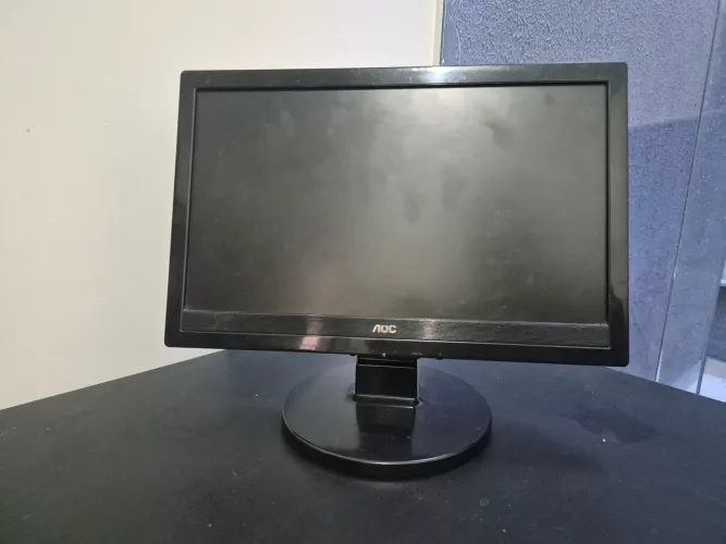 Monitor AOC 15" VGA