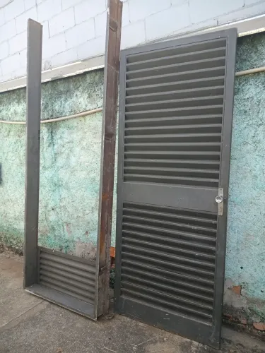 Porta de chapa 14 zap *