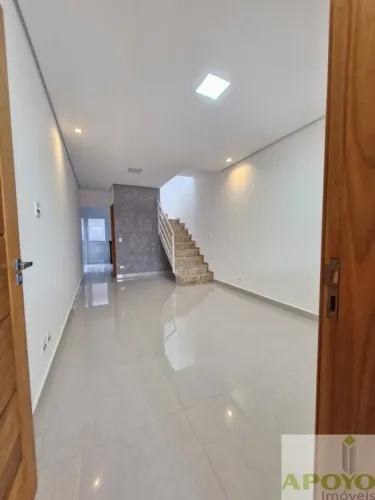 SOBRADO GEMINADO NOVO À VENDA NA REGIÃO DO JARDIM PIRAJUSSARA