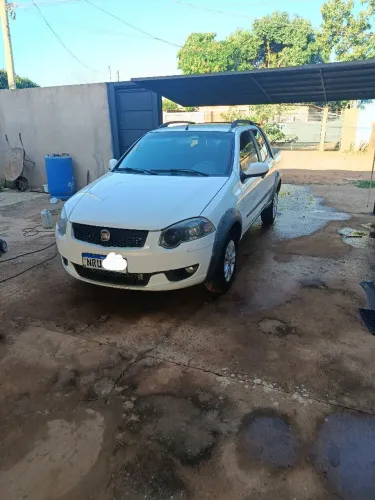 Fiat Strada Trekking 1.6 16V Flex CD 2013