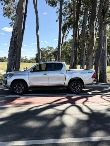 Toyota Hilux CD SRX 4X4 2.8 TDI 16V Diesel Aut. 2021