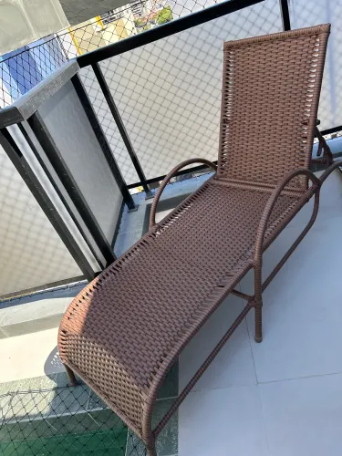 Espreguiçadeira ratan