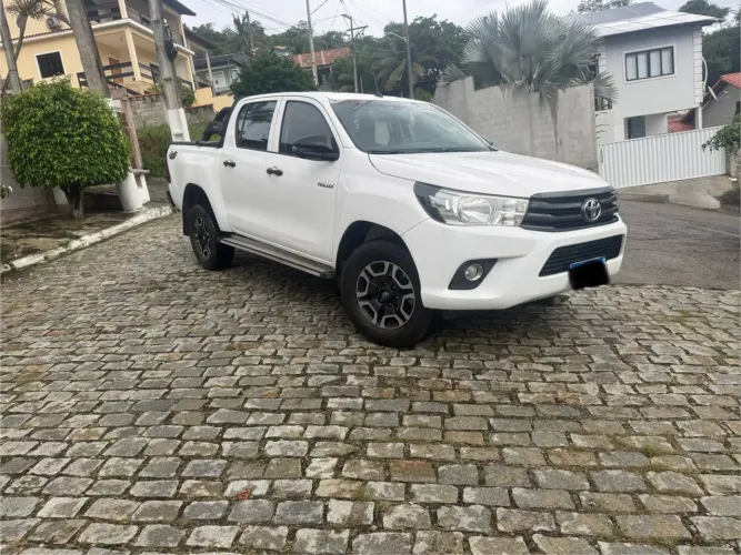 Toyota Hilux CD 4X4 2.8 Diesel Mec. 2019