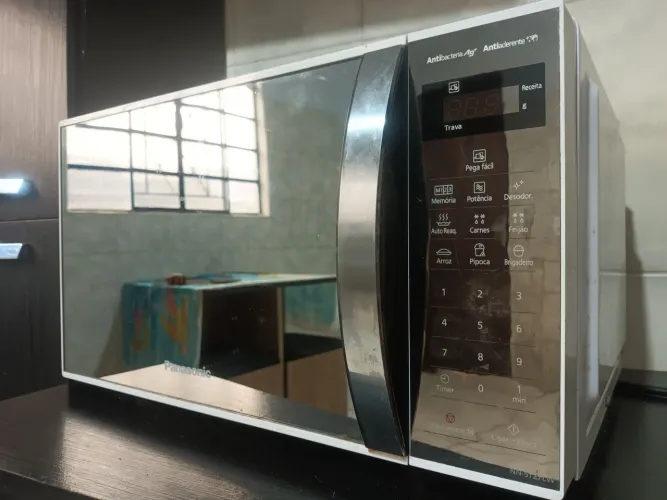 Microondas Panasonic Porta Espelhada