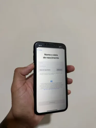 iPhone XR preto 64GB