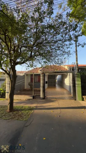 Casa à venda 1 suite 2 quartos - 109 m² const 280 m² terr - Vila Morangueira Maringá - PR