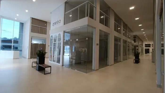 Sala Comercial de Esquina no Piazza Mirabella em Cocal do Sul