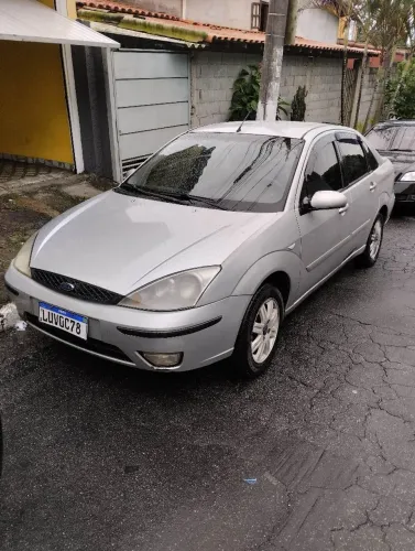 Ford Focus Ghia/ XR 2.0 /ghia 2.0 16V Flex 5P 2004
