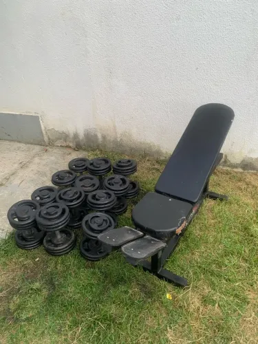 Halteres e Banco de supino