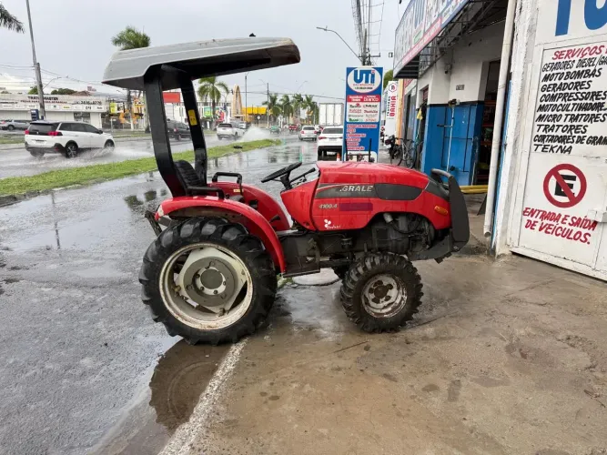 Tratorzinho 4x4