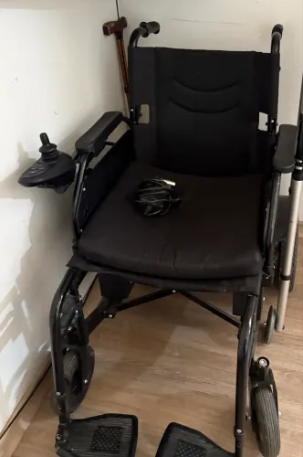 Cadeira de rodas motorizada