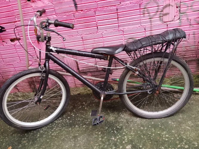 Estou vendendo a bicicleta 
