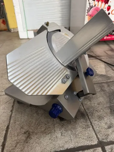 Cortador de frios semi automático Gural com garantia