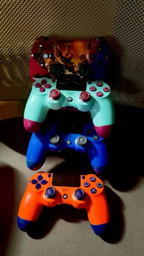 LOTE jogos ps4 e controles
