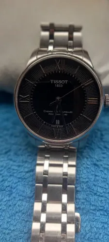 Relógio clássico tissot lê locle