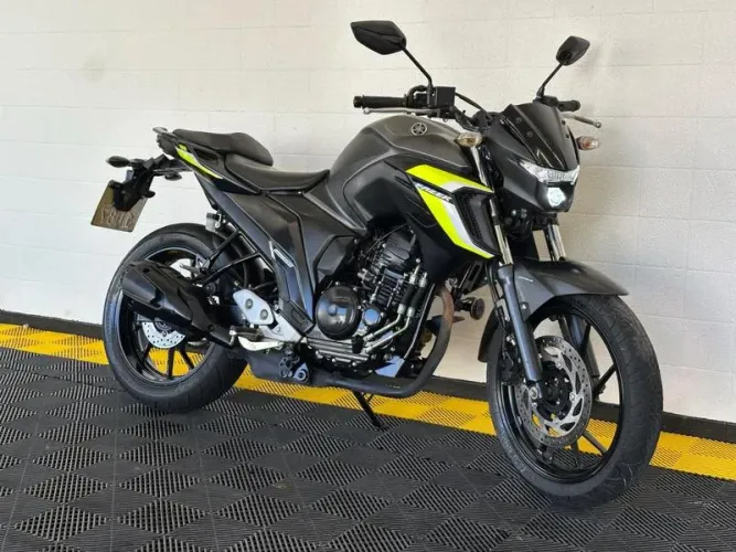 YAMAHA FZ25 FAZER 2024