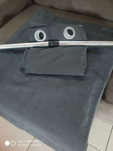 Venda de cortina 130 de altura por 1,70 de largura. 70 reais whatsapp *
