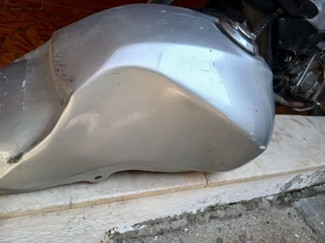 TANQUE MOTO USADO