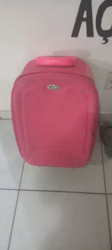 Mala barbie , tem que trocar ziper