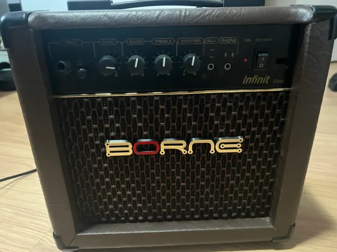 Amplificador de violão e guitarra Borne CV60