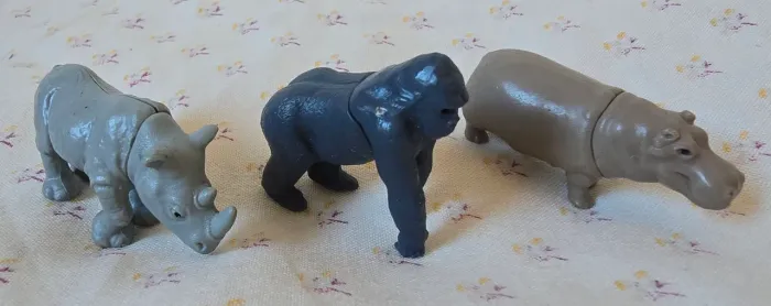 Gorila, rinoceronte e hipopótamo kinder ovo