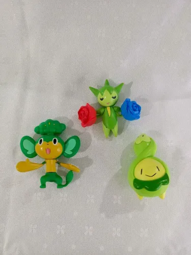 Combo Pokémon, Roselia, Budew e Passagem Jakks pacific originais 