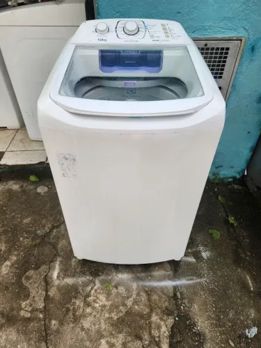 Vendo máquina de lavar 12 kilos Electrolux
