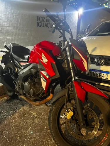 Vendo CB 250 2017 NOVA