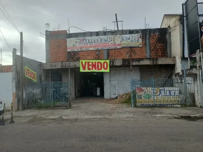 Prédio comercial localizado no Centro/Rodoviária/Terreno 312m2, área já construída - 560m2