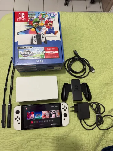 Nintendo Switch OLED 64GB