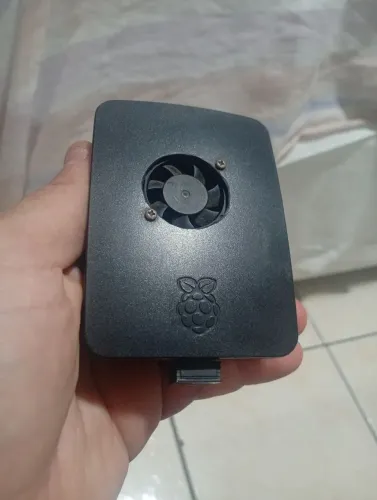 Raspberry Pi 3b + Case + Ventilador + Memória SD de 32GB
