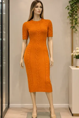 Vestido tricô com elastano .